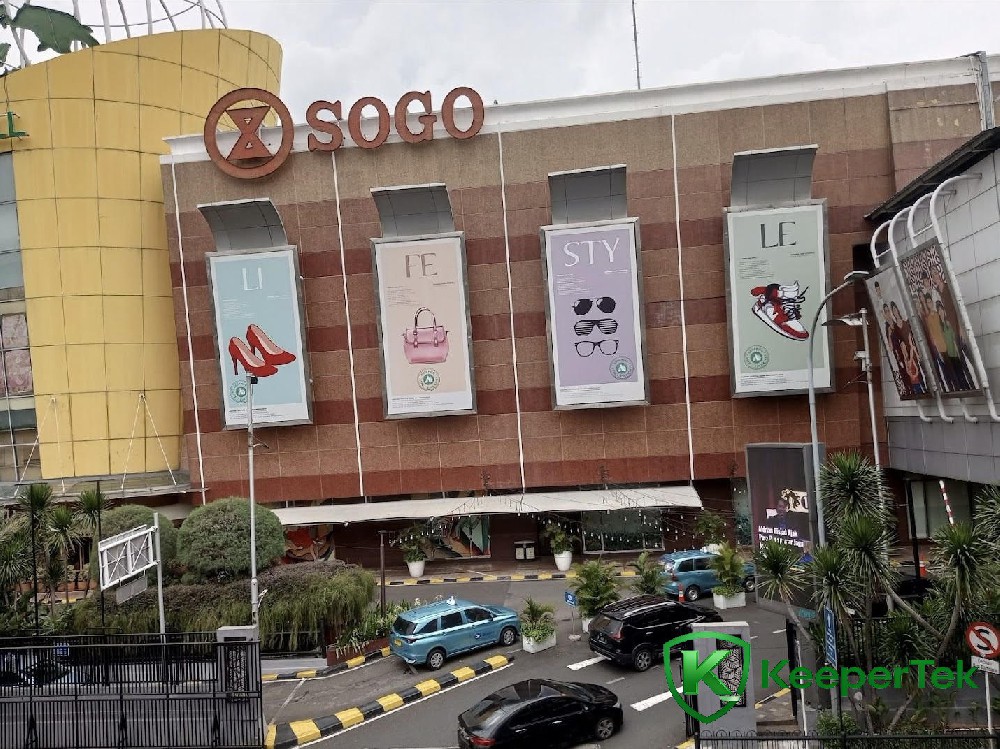 Pondo Inda Mall, Indonezija